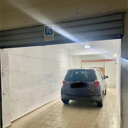 Adra's * Σκόδρα